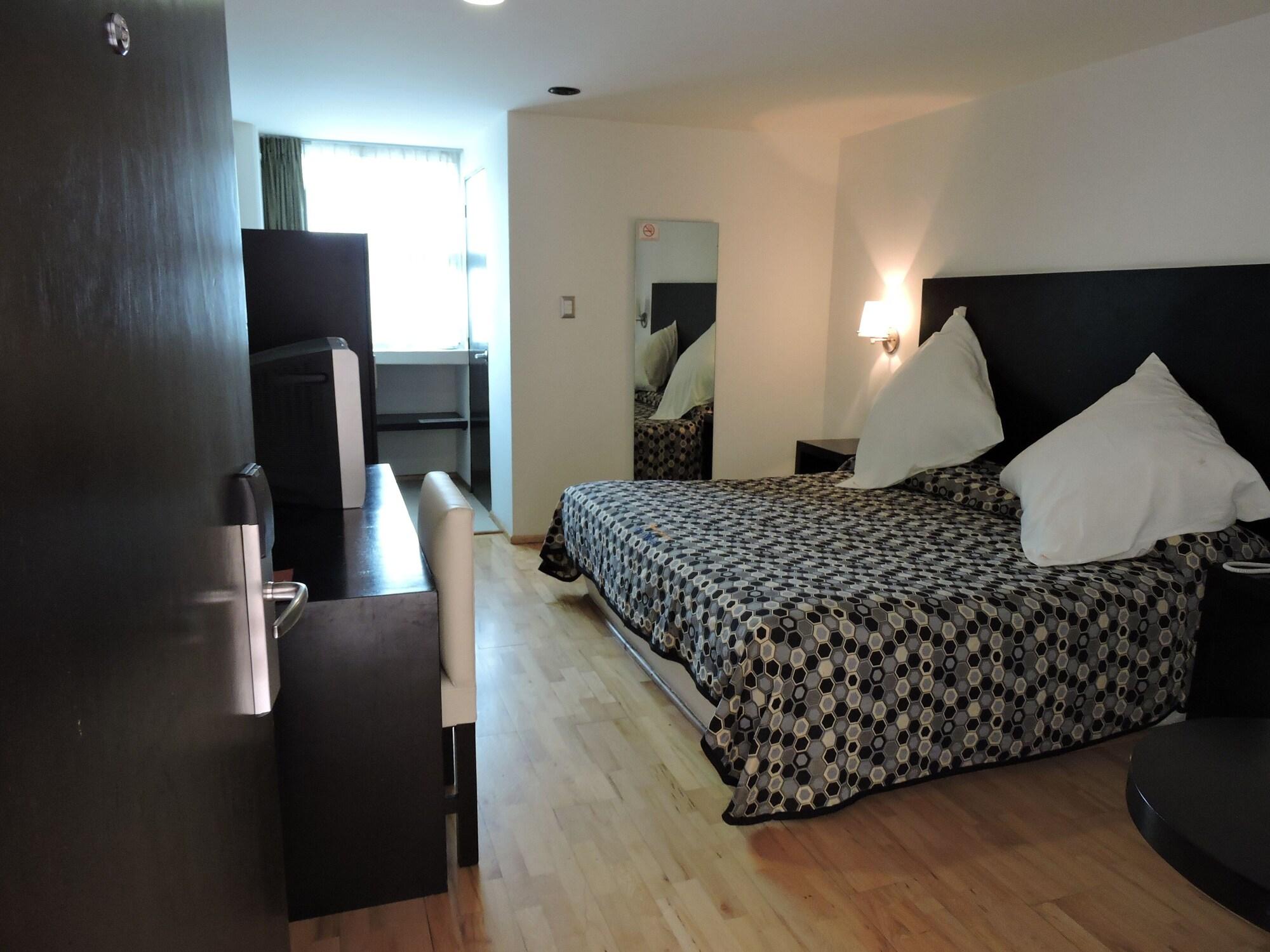 Hotel Granada Puebla Bagian luar foto