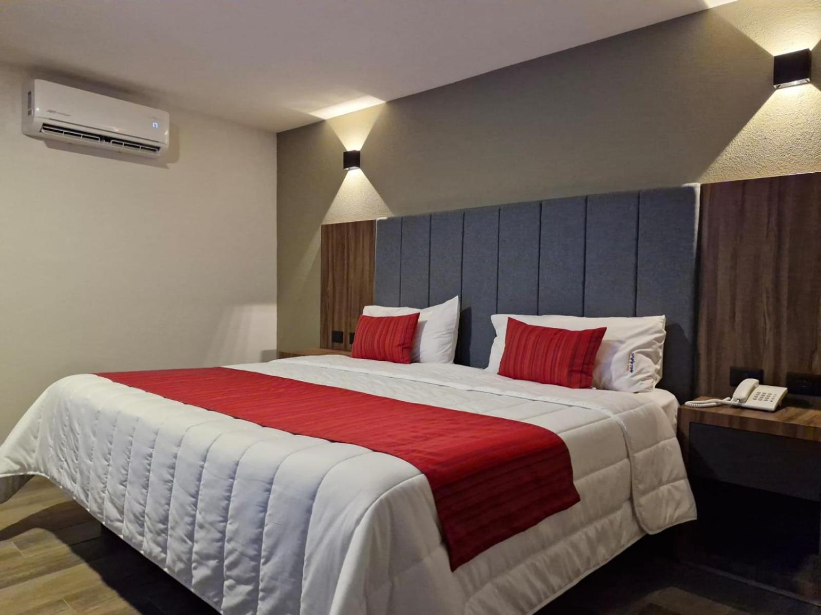 Hotel Granada Puebla Bagian luar foto