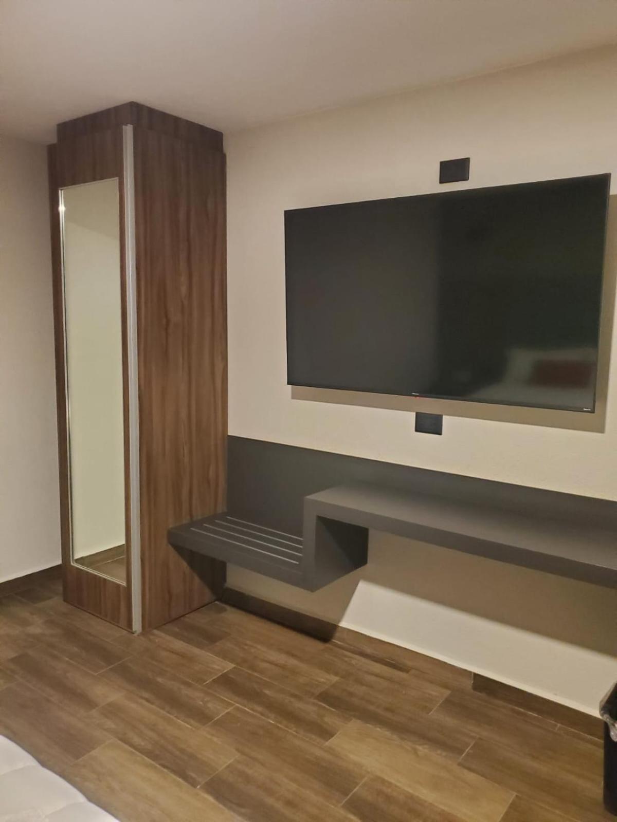 Hotel Granada Puebla Bagian luar foto