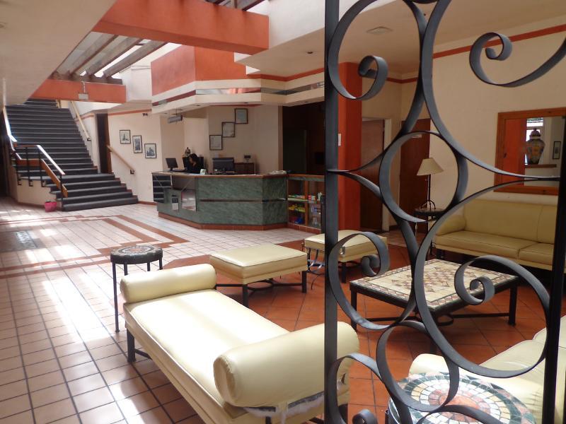Hotel Granada Puebla Bagian luar foto